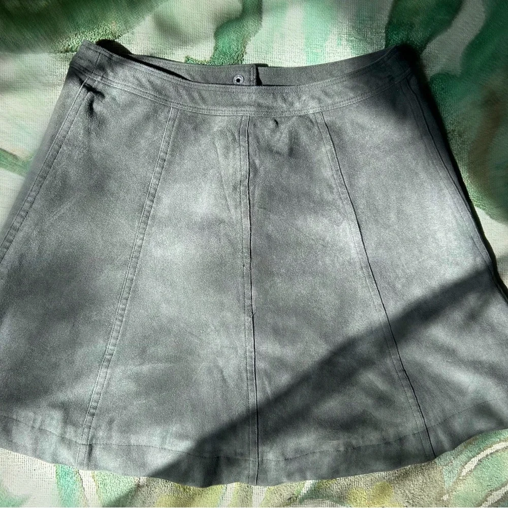 Abercrombie & Fitch faux suede snap mini skirt - Picture 5 of 5